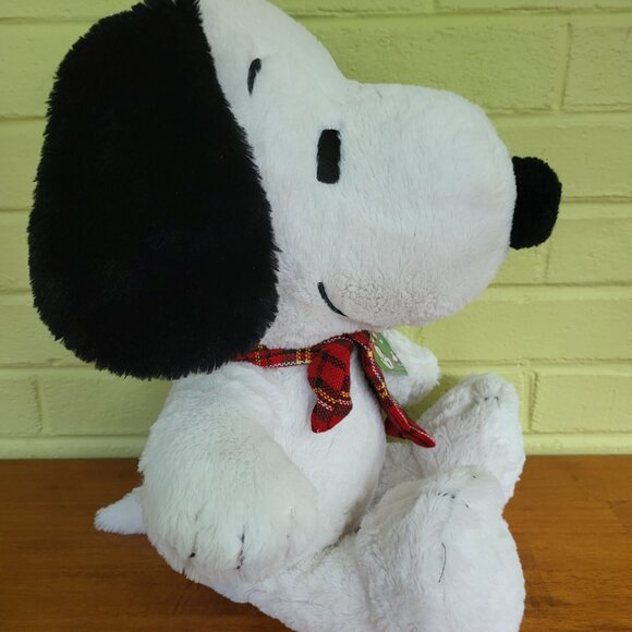 Peanuts Holiday SNOOPY Merry Christmas Scarf 18" Plush Brand New Gift Decor T7 - Picture 6 of 9